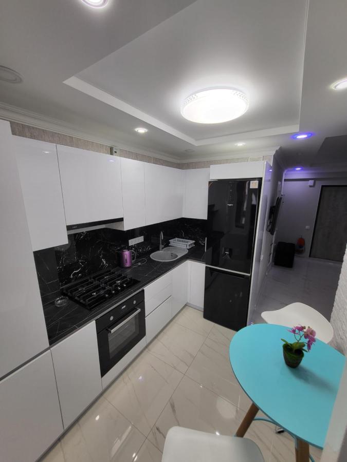 Vip Apartment For Lovers In 基希讷乌 外观 照片