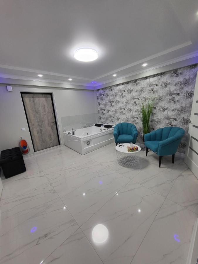 Vip Apartment For Lovers In 基希讷乌 外观 照片